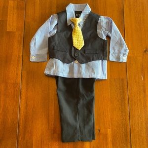 TFW 4 piece set 3-6 month dress clothes with tie